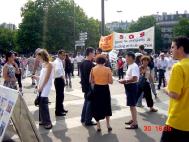 Image for article Activités de soutien au procès contre Jiang Zemin sur la Place de la Bastille et dans un quartier chinois à Paris (Photos)