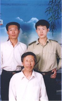 2008-9-23-father-brothers--ss.jpg