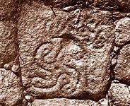 葡萄牙发现的史前接近卍字符的神秘图腾，估计有万年以上历史。