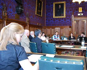 以“法轮功持续遭受十二年迫害”为主题的人权研讨会在英国议会大厦举行