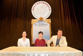 '全世界中国舞舞蹈大赛三位评审（由左到右）李维娜、张铁钧、王学军'