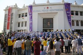天國樂團應邀至印度參加首屆精神領袖會議開幕演奏