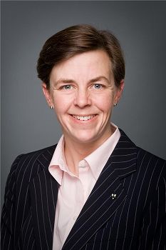 '图7：新晋联邦劳工部长及女权部长凯莉·利奇（Kellie Leitch）今年首次为神韵演出发出贺信。（图片来源：加拿大政府网站）'