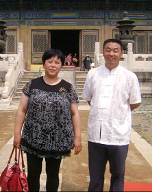 郑祥星被迫害前夫妻俩2011年的照片