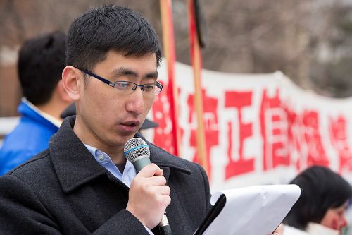 图8：新学员李喆为仍然在中国大陆受迫害的父亲呼吁