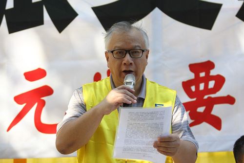 '图2：简鸿章呼吁港民发挥良知智能，制止中共活摘器官恶行。'