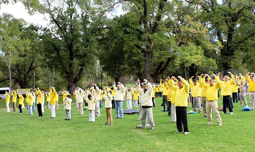 2016-5-4-minghui-falun-gong-melbourne-03--ss.jpg