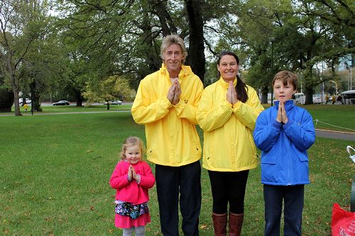 2016-5-4-minghui-falun-gong-melbourne-11--ss.jpg