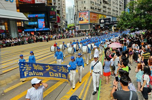 2016-7-19-minghui-hongkong-parade-02--ss.jpg
