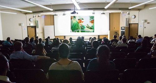 '图1：讲述法轮功学员被中共活摘器官的纪录片《活摘》在斯坦福大学放映'