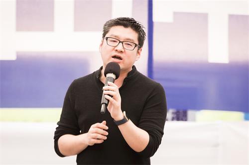 '图5：台北市议员徐弘庭表示法轮功学员能勇敢站出来就是最重要的价值。'