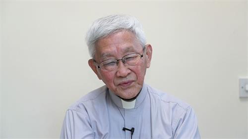 '图4：天主教香港教区荣休主教陈日君枢机赞扬法轮功学员和平理性反迫害'