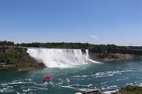 '图1：尼亚加拉瀑布（Niagara Falls）（明慧/章韵）'