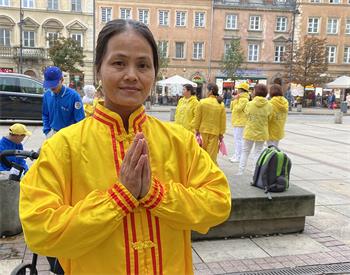圖5：來自捷克的越南裔法輪功學員誇奇（Quach）女士