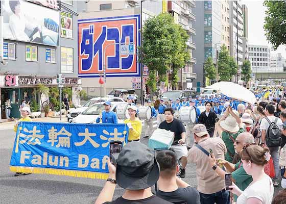 大阪万博会期间　日本学员游行传真相