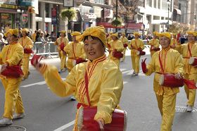 2008-11-12-ny-parade-04--ss.jpg