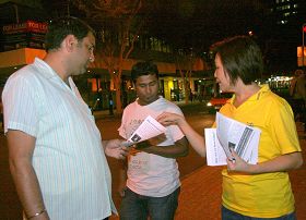 2010-4-26-falun-gong-brisabane-03--ss.jpg