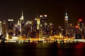 '纽约市是世界文化、金融、艺术之都'