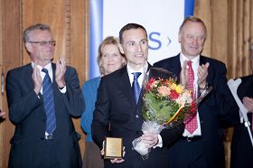 瑞典国王奖获奖者、公司总裁兼经理瓦西柳斯（Vasilios