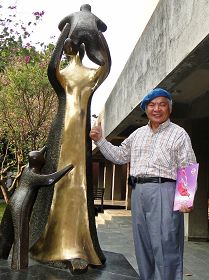 知名雕塑家郑春雄先生盛赞神韵是艺术的顶尖