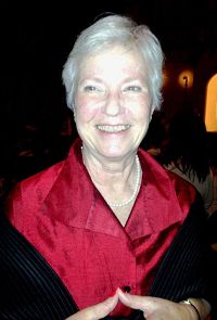 '卡罗尔·佩可瑞尼（ Carole Peccorini）是旧金山湾区多家机构创办人。她说，神韵演出名不虚传。'
