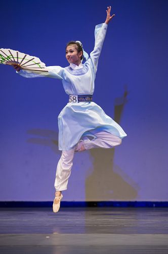 2014-10-14-minghui-dance-competition-03--ss.jpg