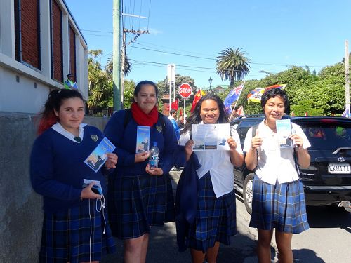 2014-11-21-minghui-falun-gong-newzealand-05--ss.jpg