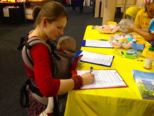 2014-11-4-minghui-falun-gong-ireland-03--ss.jpg