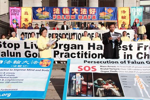 2014-11-5-minghui-falun-gong-vancouver-04--ss.jpg