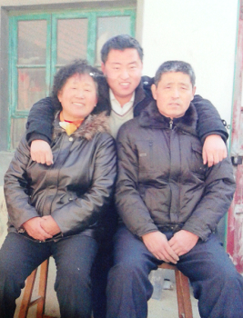 吴加俊和妻子儿子