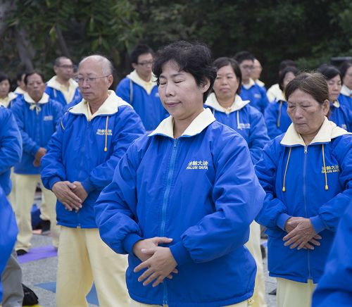 以“真、善、忍”为教学准则，教学认真有创意、多次获教育局颁大奖的教师育涵感恩地说：“没有师父的教导就没有我，无法言表感恩之心！”