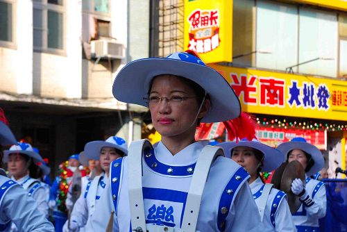 图6：国小老师黄丽娥表示，修炼后遇到事情会先向内找