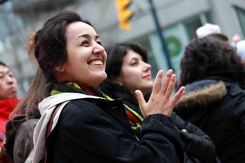 2015-3-15-minghui-falun-gong-vancouver-05--ss.jpg