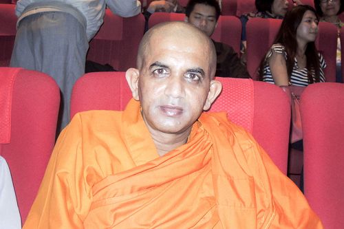 佛学研究学者及修行人Ananda Mangala