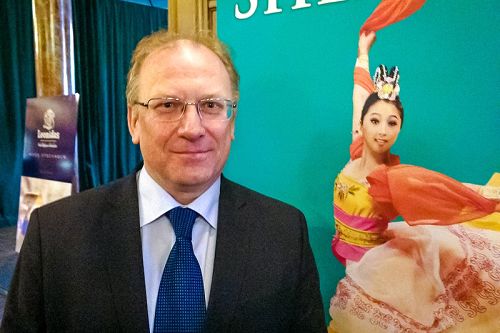 图8：保加利亚驻瑞典大使斯瓦特朗•斯多夫（Svetlan Stoev）先生