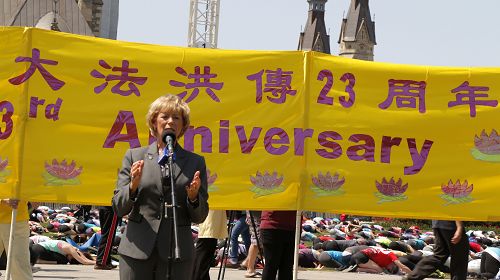 2015-5-6-minghui-falun-gong-ottawa-05--ss.jpg