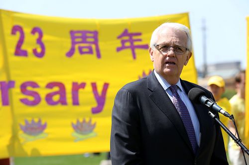 2015-5-6-minghui-falun-gong-ottawa-17--ss.jpg