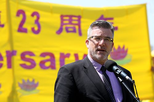 2015-5-6-minghui-falun-gong-ottawa-18--ss.jpg