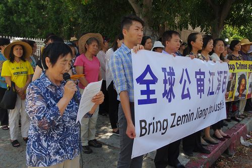 2015-6-24-minghui-falun-gong-losangles-05--ss.jpg