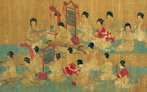图2：周文矩《合乐图》描绘的是古代音乐家合奏乐器。在中国古代，乐器的合奏已具规模。画上，参加合奏的乐器包括：琵琶、笙、箫、笛、钹、鼓、古筝、编钟、板……，参加合奏的达11人，如同一个小乐队。