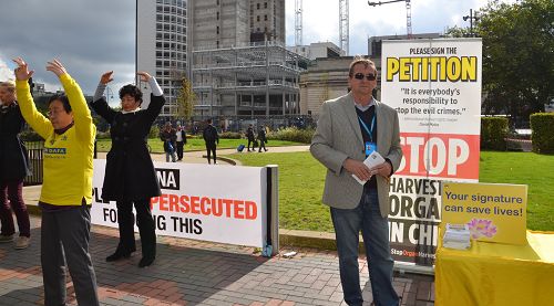 2016-10-10-minghui-falun-gong-unitedkingdom-07--ss.jpg