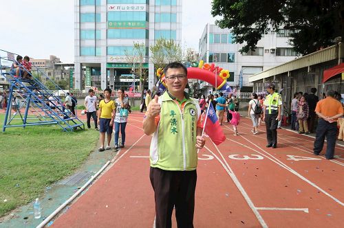 2016-10-11-taiwan-parade_07--ss.jpg