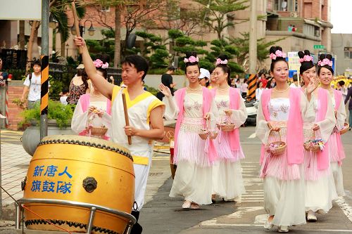 2016-10-30-taipei-parade_02--ss.jpg