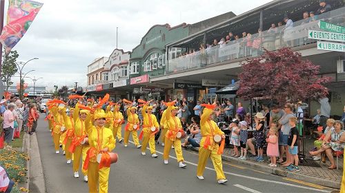 2016-12-15-new-zealand-parade_02--ss.jpg