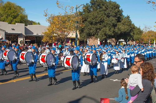 2016-12-3-san-francisco-parade_02--ss.jpg