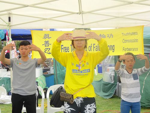 2016-3-20-minghui-falun-gong-oakland-06--ss.jpg