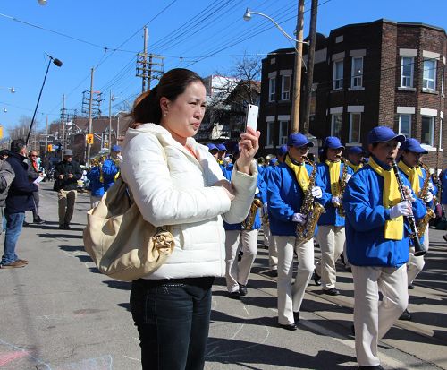 2016-3-28-minghui-falun-gong-toronto-05--ss.jpg