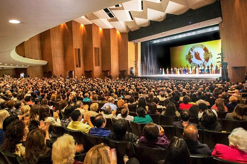 2016-4-13-minghui-shenyun-america-01--ss.jpg