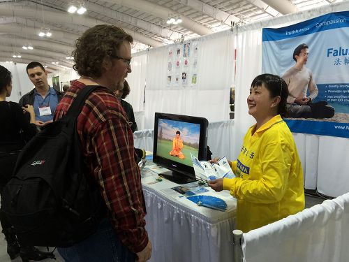 2016-4-22-minghui-falun-gong-newyork-01--ss.jpg