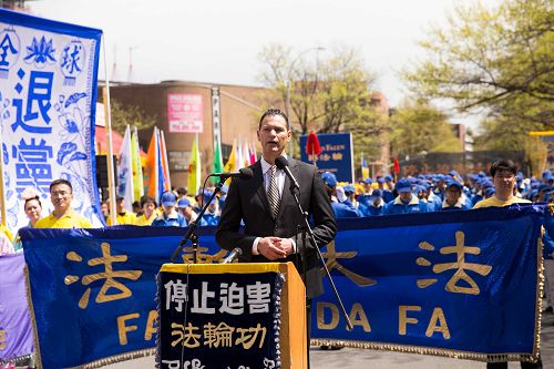 2016-4-24-minghui-falun-gong-newyorkrally-05--ss.jpg